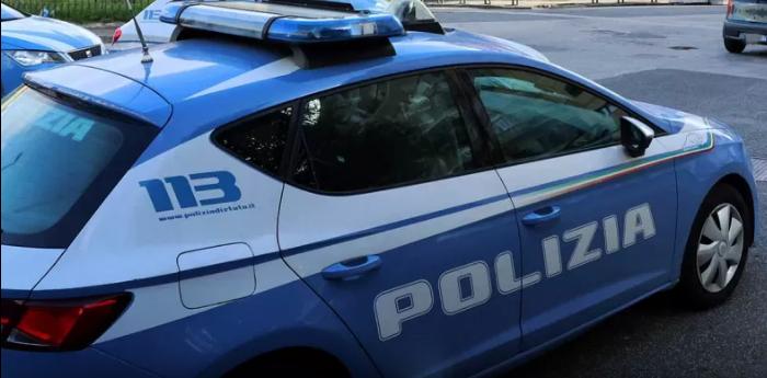 Donna precipita da una palazzina a Roma e finisce in coma, i sospetti sul marito: "Litigavano spesso"