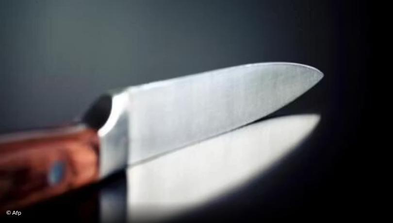 Bassano del Grappa (Vicenza), si rifiuta di dare una sigaretta: 62enne accoltellato alla schiena