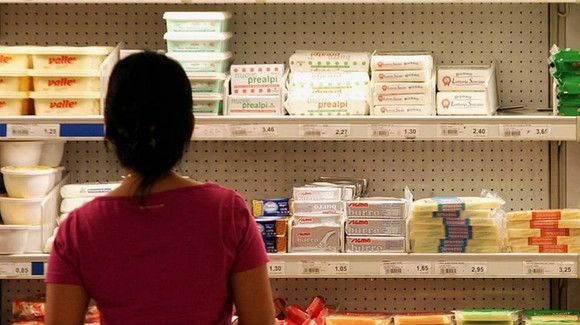 Come cambia la spesa delle famiglie: crescono hi-tech e tempo libero, in calo cibo ed energia