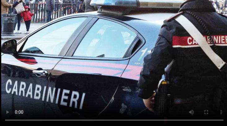 Suicidio Paolo Mendico a Latina, rabbia della madre del 14enne dopo il funerale: "Solo un compagno di scuola"