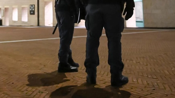 Risse e violenza all’alba. Due gruppi si fronteggiano in centro e a Fontivegge