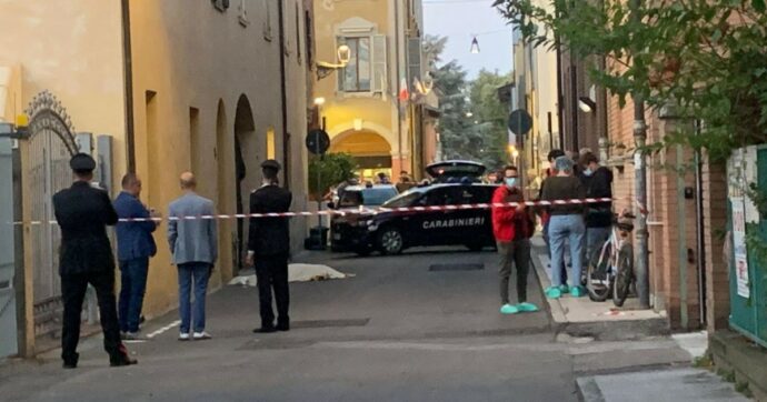 92enne uccide la moglie 88enne a coltellate e poi si getta dalla finestra a Castelfranco Emilia
