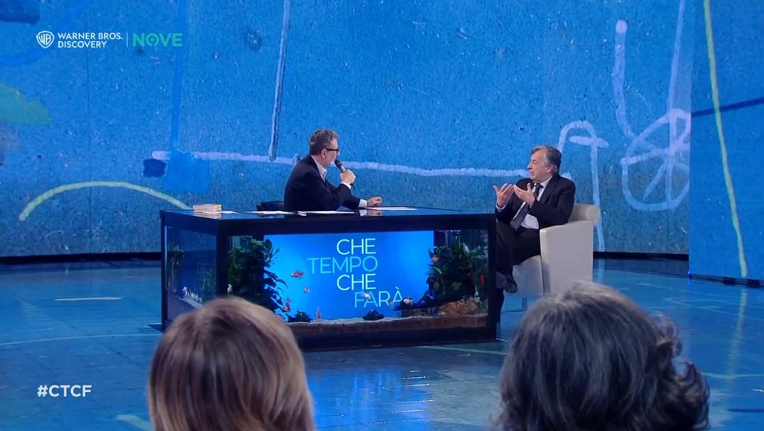 “L’hantavirus ha fino a 50 giorni di incubazione, i sintomi sono molto vaghi all’inizio. Non ci sono cure e non c’è neanche un vaccino”: così Burioni a Che Tempo che Fa